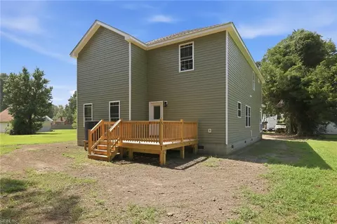 Exterior - 24 Langston Blvd #A, Hampton, VA 23666 photo 5 of 6