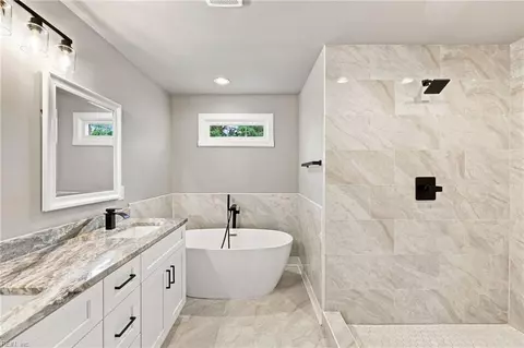 Bath - 24 Langston Blvd #A, Hampton, VA 23666 photo 5 of 8