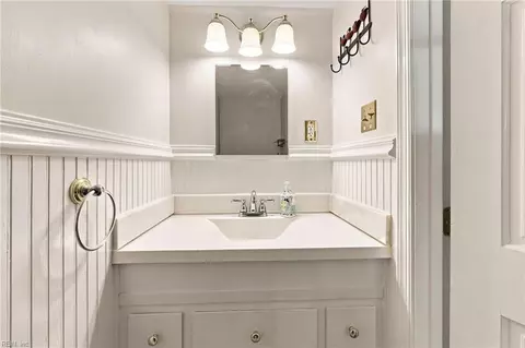 Bath - 1050 Windjammer Dr, Hampton, VA 23669 photo 3 of 3