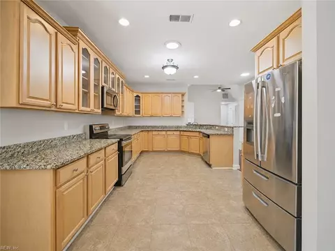 Kitchen - 3405 Dumpling Ct, Suffolk, VA 23435 photo 2 of 2