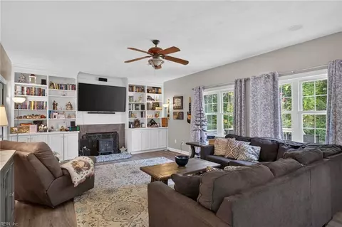 700 Sarasota Arch Arch, Chesapeake, VA 23322
