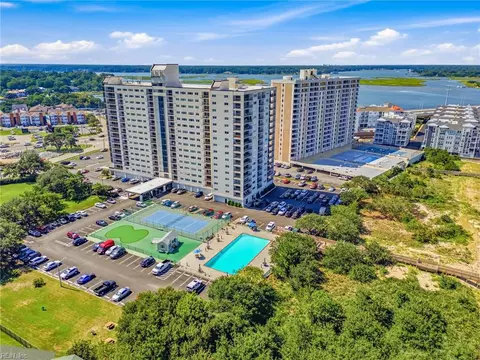 3288 Page Ave #1010, Virginia Beach, VA 23451