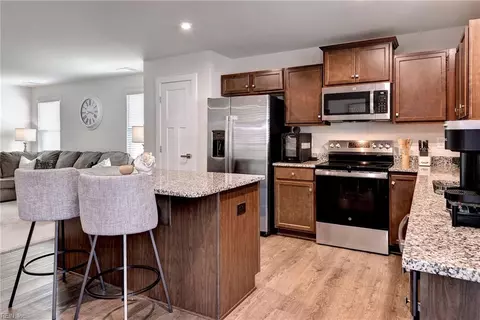 Kitchen - 200 Franklins Tower Bnd, Williamsburg, VA 23185 photo 5 of 6