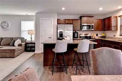 Kitchen - 200 Franklins Tower Bnd, Williamsburg, VA 23185 photo 4 of 6