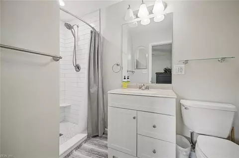 Bath - 1234 Modoc Ave, Norfolk, VA 23503 photo 4 of 5