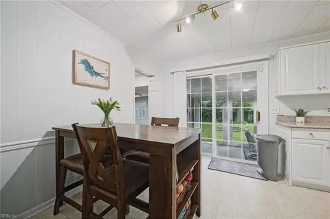 Dining - 1234 Modoc Ave, Norfolk, VA 23503 photo 1 of 2