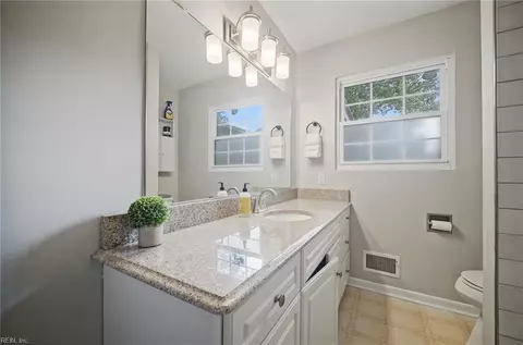 Bath - 1234 Modoc Ave, Norfolk, VA 23503 photo 2 of 5