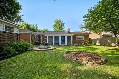 Exterior - 1234 Modoc Ave, Norfolk, VA 23503 photo 10 of 12