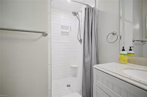 Bath - 1234 Modoc Ave, Norfolk, VA 23503 photo 5 of 5