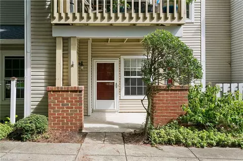 102 Stratford Dr #A, Williamsburg, VA 23185