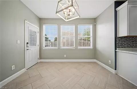 Entry Way - 2809 Cistern Cir, Chesapeake, VA 23323 photo 2 of 3