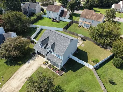 View/Area - 2809 Cistern Cir, Chesapeake, VA 23323 photo 4 of 5