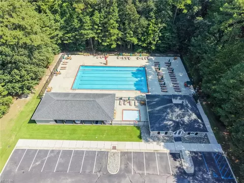 View/Area - 2809 Cistern Cir, Chesapeake, VA 23323 photo 3 of 5