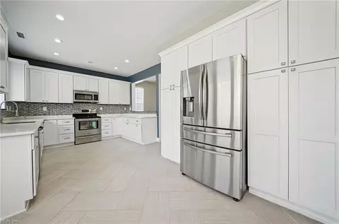 Kitchen - 2809 Cistern Cir, Chesapeake, VA 23323 photo 2 of 3