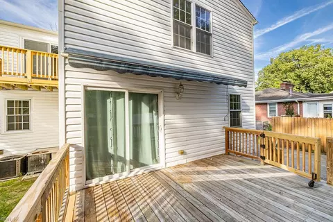 Exterior - 1911 E Bayview Blvd, Norfolk, VA 23503 photo 10 of 22