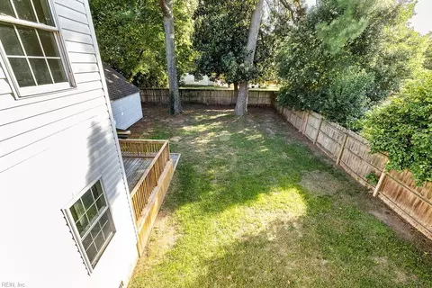 Exterior - 1911 E Bayview Blvd, Norfolk, VA 23503 photo 3 of 22