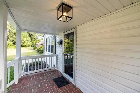 Exterior - 1911 E Bayview Blvd, Norfolk, VA 23503 photo 18 of 22