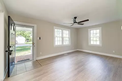 Living - 1911 E Bayview Blvd, Norfolk, VA 23503 photo 1 of 5