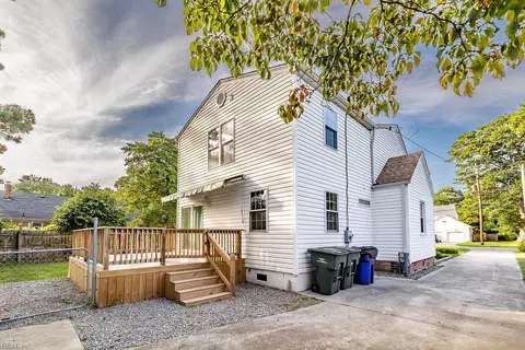 Exterior - 1911 E Bayview Blvd, Norfolk, VA 23503 photo 7 of 22