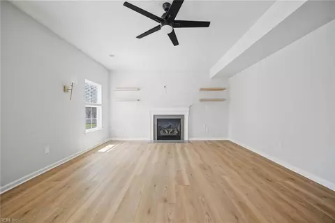 Living - 3109 Codorus St, Chesapeake, VA 23323 photo 2 of 3