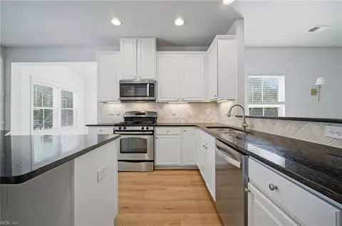 Kitchen - 3109 Codorus St, Chesapeake, VA 23323 photo 2 of 6