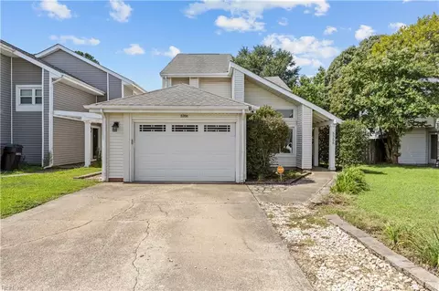 5356 Chatham Lake Dr, Virginia Beach, VA 23464