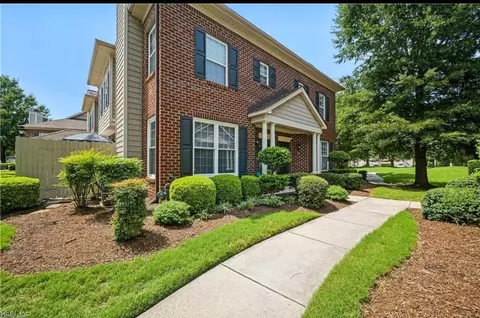 1033 Farrcroft Way, Virginia Beach, VA 23455
