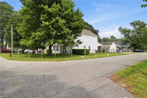 Exterior - 1332 Hazel Ave, Chesapeake, VA 23325 photo 7 of 7
