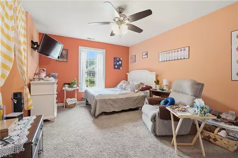 Bedroom - 1332 Hazel Ave, Chesapeake, VA 23325 photo 6 of 7