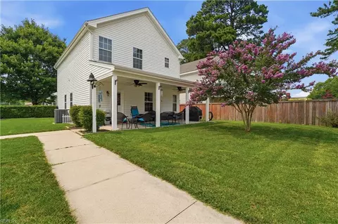 Exterior - 1332 Hazel Ave, Chesapeake, VA 23325 photo 4 of 7