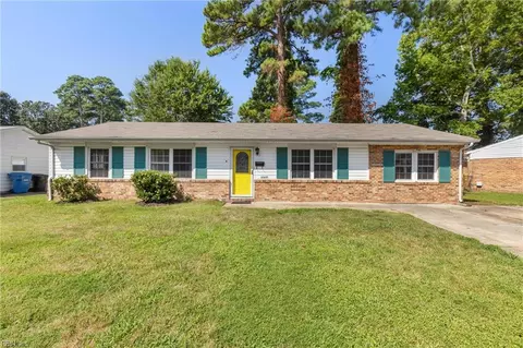 3604 Starlighter Dr, Virginia Beach, VA 23452