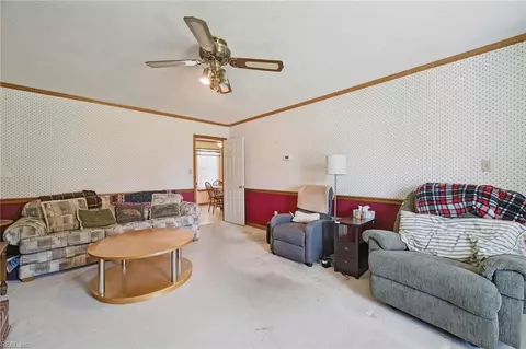 Living - 211 Woodburn Dr, Hampton, VA 23664 photo 4 of 4