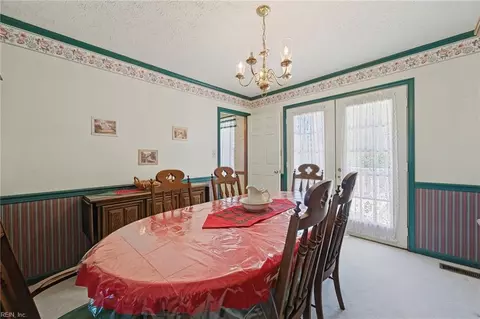 Dining - 211 Woodburn Dr, Hampton, VA 23664 photo 1 of 3