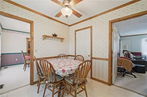 Dining - 211 Woodburn Dr, Hampton, VA 23664 photo 3 of 3