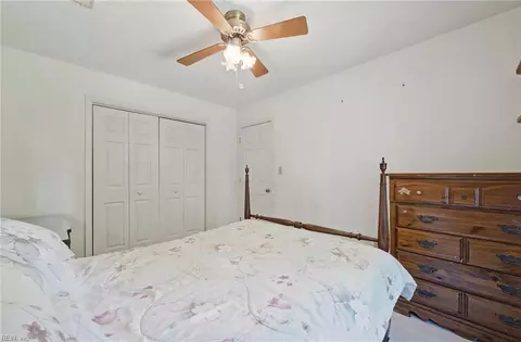 Bedroom - 211 Woodburn Dr, Hampton, VA 23664 photo 9 of 10