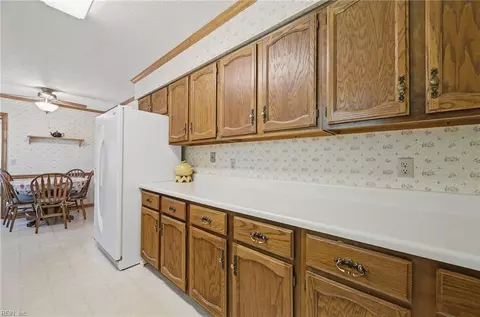 Kitchen - 211 Woodburn Dr, Hampton, VA 23664 photo 3 of 3