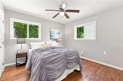 Bedroom - 537 Greenbriar Ave, Hampton, VA 23661 photo 4 of 6