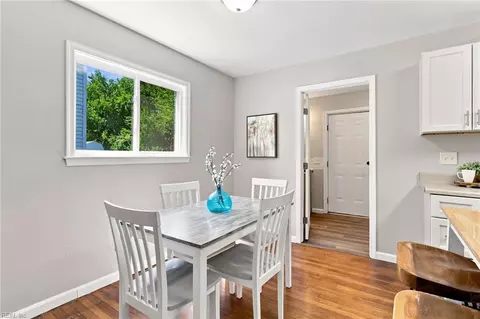 Dining - 537 Greenbriar Ave, Hampton, VA 23661 photo 1 of 3
