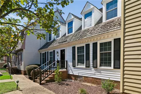 Exterior - 25 Capps Qtrs Qtr Quarter #1, Hampton, VA 23669 photo 8 of 8