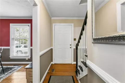 Entry Way - 25 Capps Qtrs Qtr Quarter #1, Hampton, VA 23669 photo 3 of 3