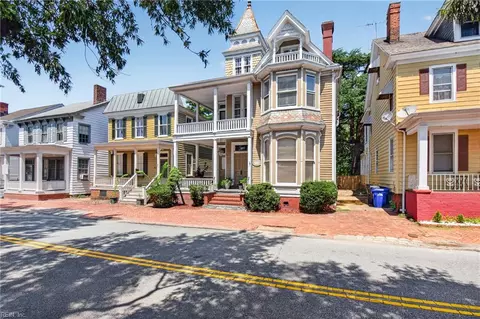 320 London St, Portsmouth, VA 23704