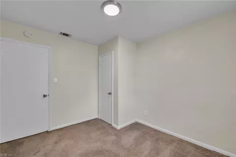 Bedroom - 4567 Dora Cir, Norfolk, VA 23513 photo 4 of 11