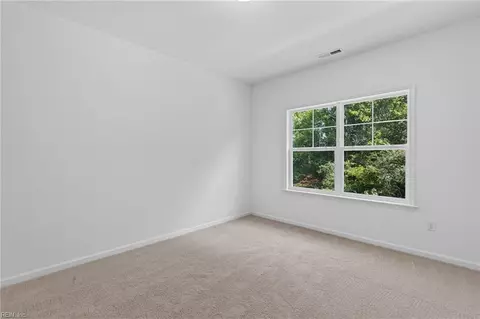 Bedroom - 2044 Mango St, Chesapeake, VA 23321 photo 3 of 4