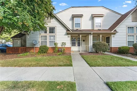 141 Post Oak Rd, Yorktown, VA 23693
