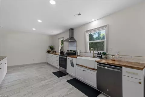 Kitchen - 229 Cedar Rd, Chesapeake, VA 23322 photo 4 of 4