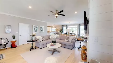 Entry Way - Mm The Everett, Chesapeake, VA 23320 photo 1 of 2