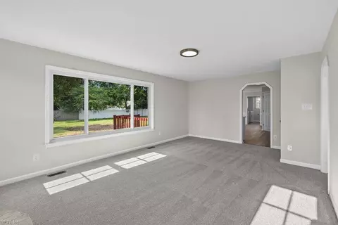 Living - 4021 Cory Ln, Chesapeake, VA 23321 photo 2 of 7