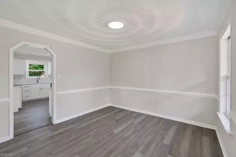 Entry Way - 4021 Cory Ln, Chesapeake, VA 23321 photo 2 of 2