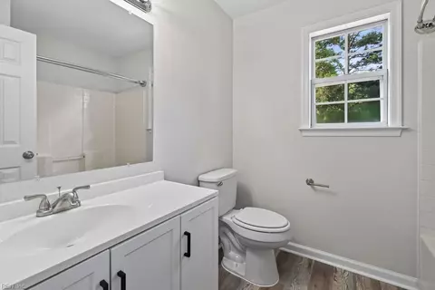 Bath - 4021 Cory Ln, Chesapeake, VA 23321 photo 2 of 2