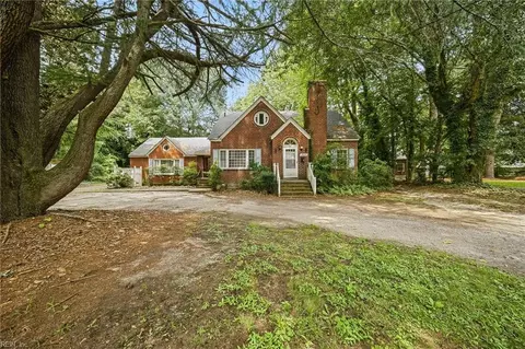 3824 Turnpike Rd, Portsmouth, VA 23701